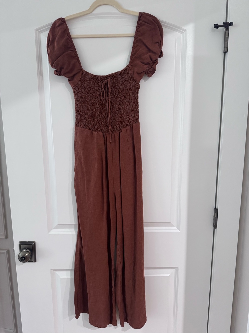 Faithful the Brand Women's Brown Puff Sleeve Smocked jumpsuit. Size medium